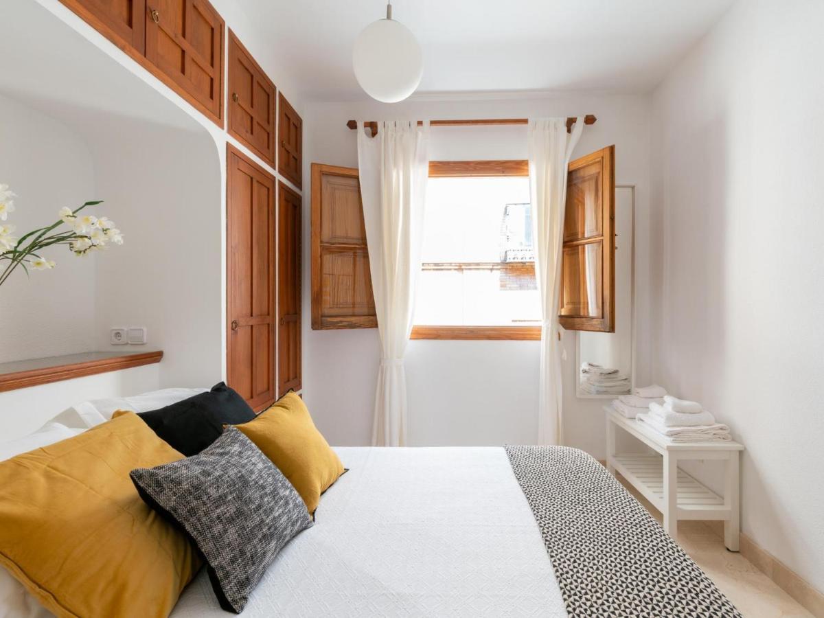 Vr Excelente Ubicacion Luminoso Apt Para Parejas Sevilla Eksteriør billede